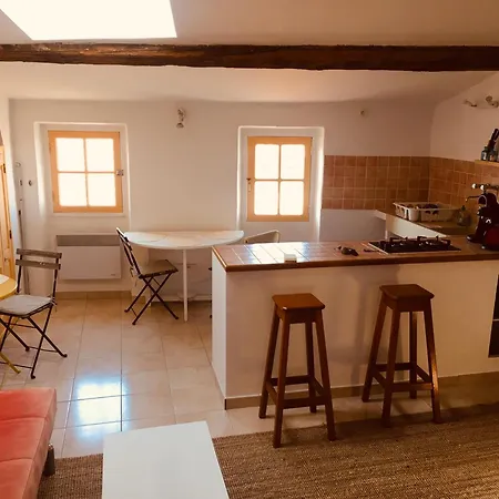 Charmant Appartement Lumineux Hyeres Exterior photo